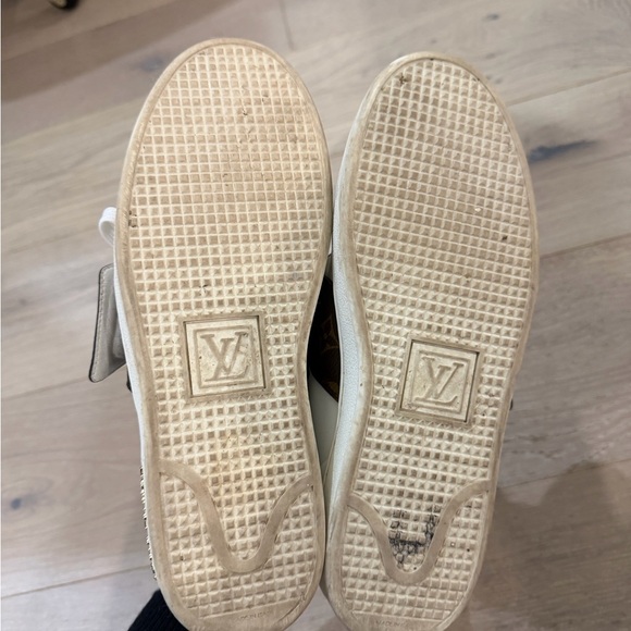 Louis Vuitton White and Brown Sneakers - Picture 5 of 5